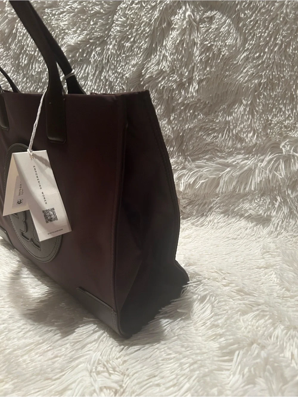 Tory Burch color tempranillo